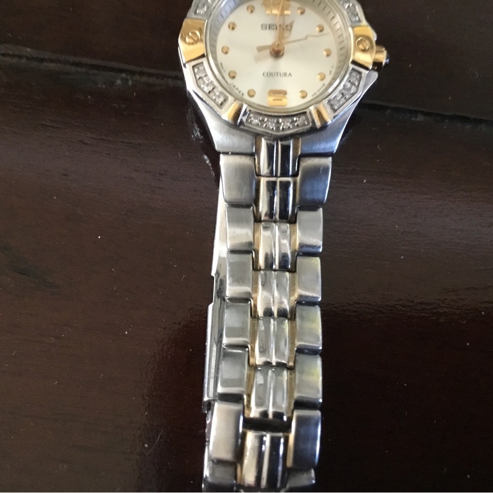 Seiko Cortura luxury watch. EUC